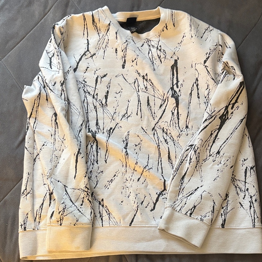 Black and white vintage style crewneck sweater